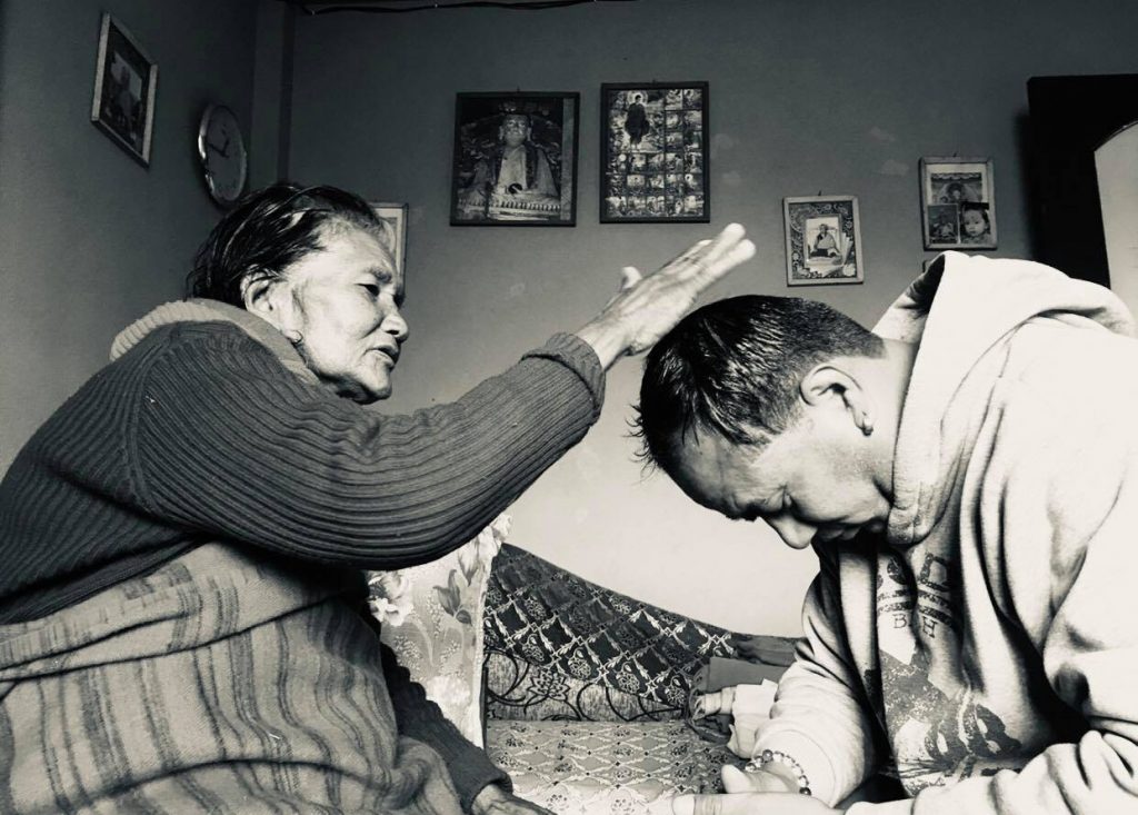 सुरेन्द्र तुलाधरयात मातृशाेक